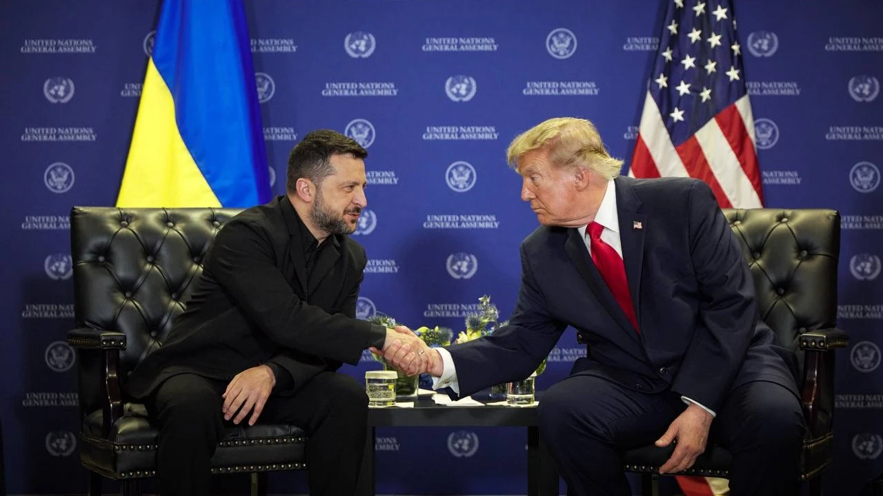 Трамп заявив, що Зеленський нібито пообіцяв пригальмувати удари по НПЗ Росії